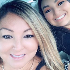 Meet your Posher, Melissa